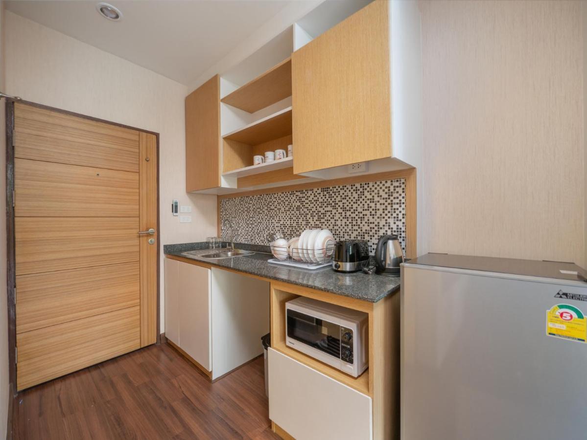 Naithon Beachfront Condotel Buitenkant foto
