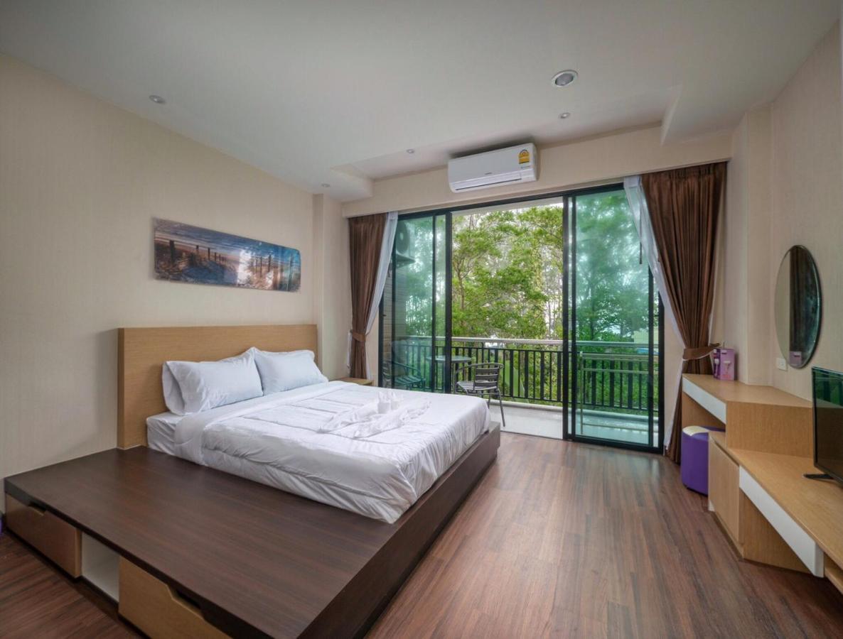 Naithon Beachfront Condotel Buitenkant foto